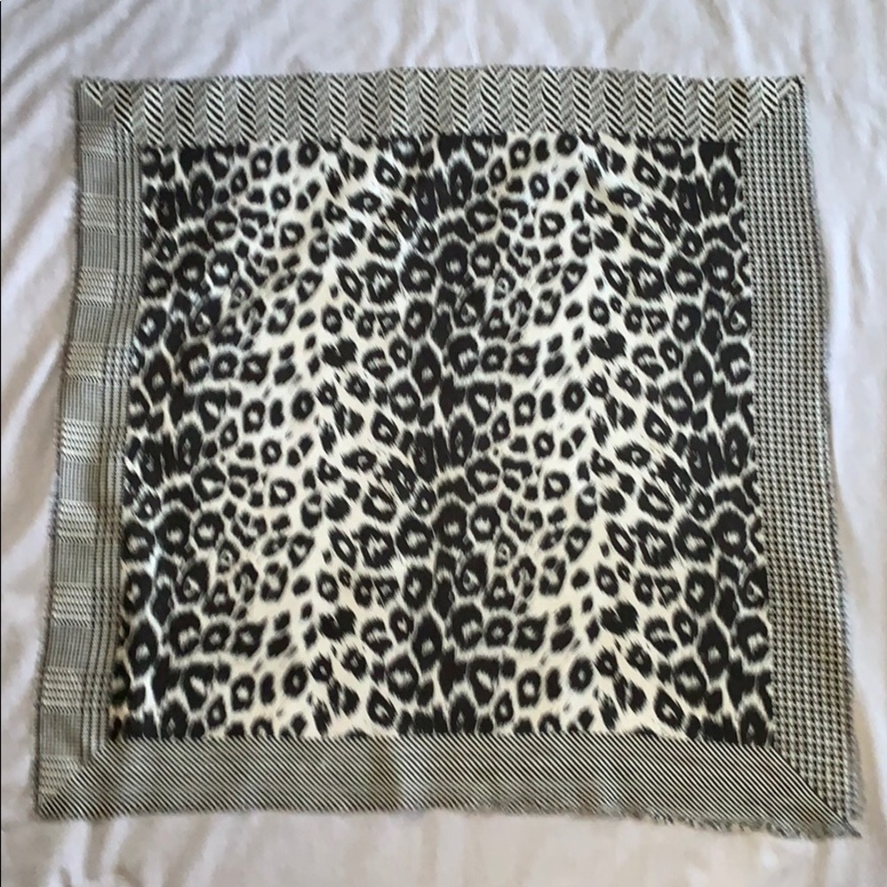 Glentex Black & White Mixed Pattern Scarf